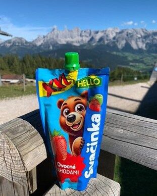 🟠 VAROVÁNÍ!!!
🚨 V oblasti Reiteralm byl spatřen medvěd!
Naštěstí se ukázal být přátelský, jahodový a zjevně se zatoulal z Česka 🐻🍓

Děkujeme našim výletníkům z Rakouska za důkazní materiál! 🇦🇹📸
#HelloSvacinka #HelloBear #NaCestyVždyPřipravená #Reiteralm #PozorMedvěd